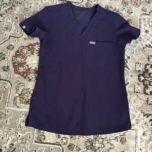 Catarina One-Pocket Scrub Top